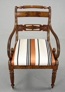 KARMSTOLAR, ett par, senempire, 1800-talets mitt.