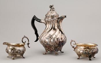 KAFFESERVIS, 3 delar, silver, rokokostil, CG Hallberg, Stockholm 1950. Tot ca 1208 gram.