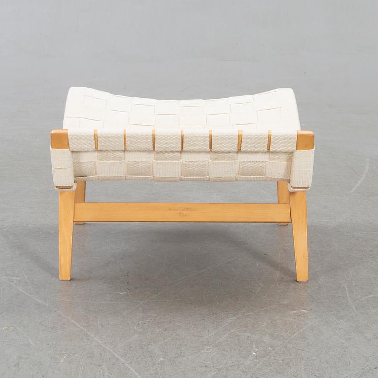 Bruno Mathsson, fotpall, "Pernilla".