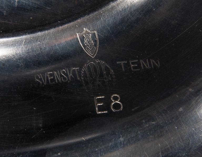 KANDELABRAR, ett par, tenn. 1931.