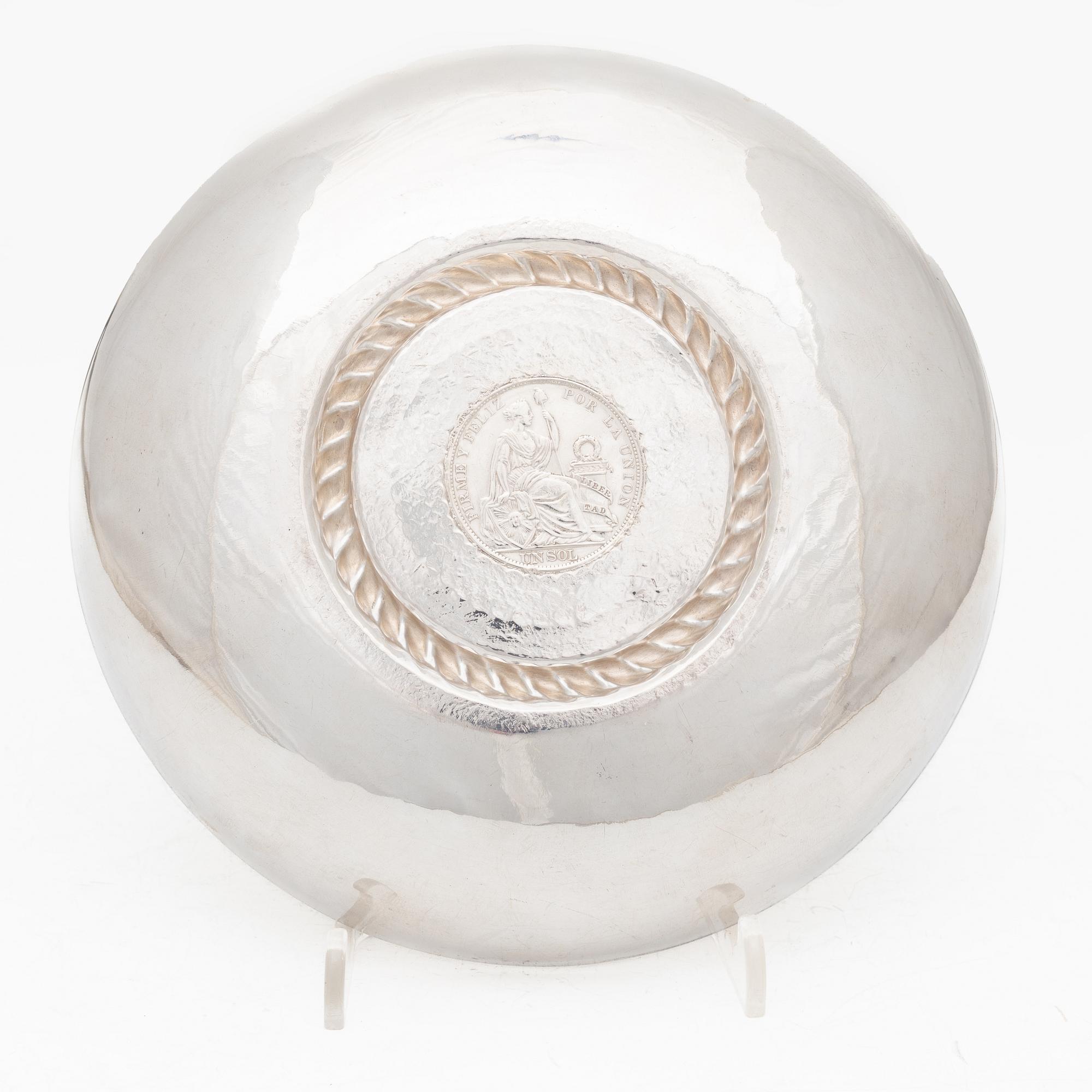 Bowl, sterling silver, Peru, 20th century.