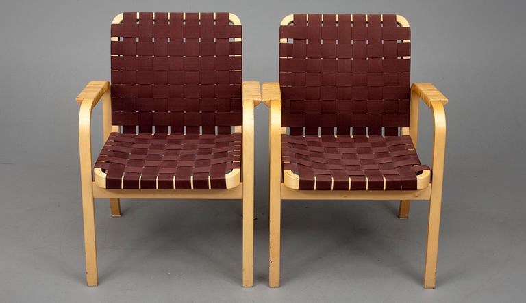 KARMSTOLAR, ett par, modell 45, Alvar Aalto, Artek. Modellen formgiven 1947.