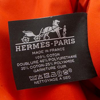 Hermès, toiletry bag.