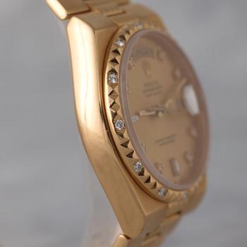 ROLEX, Oysterquartz, Day-Date, Chronometer, "Egyptian / Pyramide", armbandsur, 36 mm,