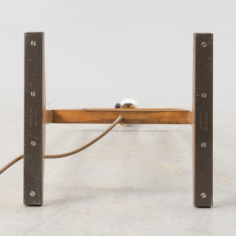 Josef Frank, golvlampa, modell 2548, "Kryckan", Firma Svenskt Tenn.