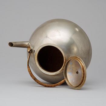 A Svenskt Tenn pewter teapot, Stockholm 1929.