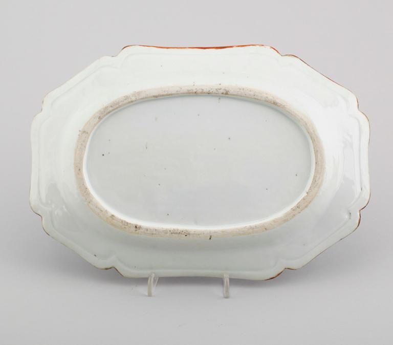 STEKFAT, porslin, Kina, Qianlong 1736-1795.