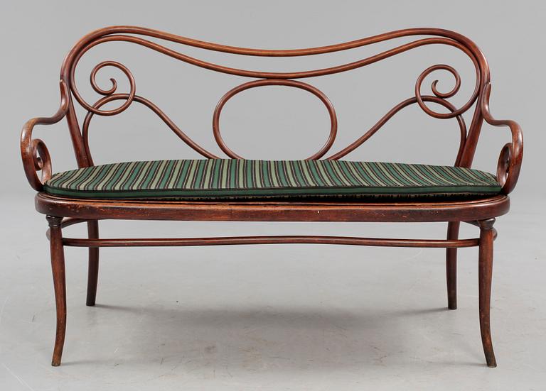 SOFFA, Thonet, Wien, 1900-talets första del.