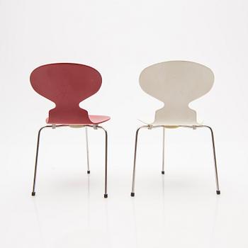 Arne Jacobsen, Miniatures, a pair, "The Ant".