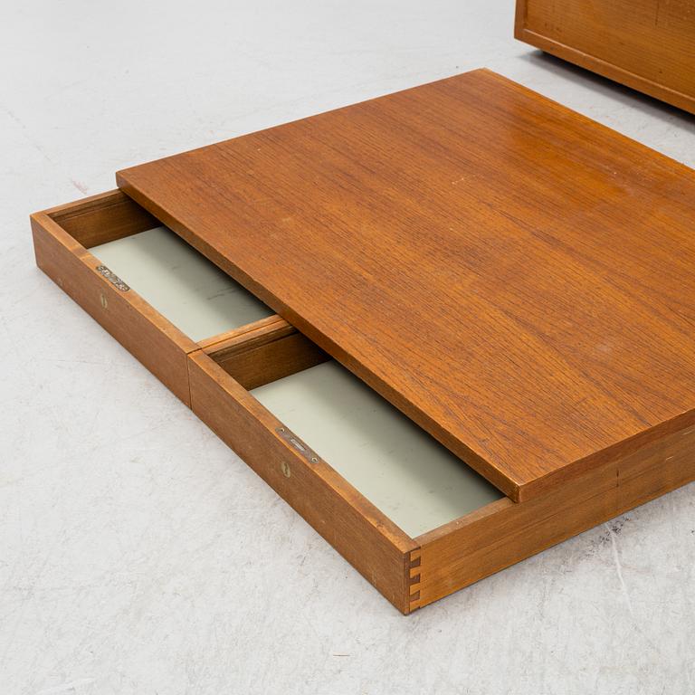 Nils Strinning, a shelf system, "String/BFB hyllan", String Design AB.