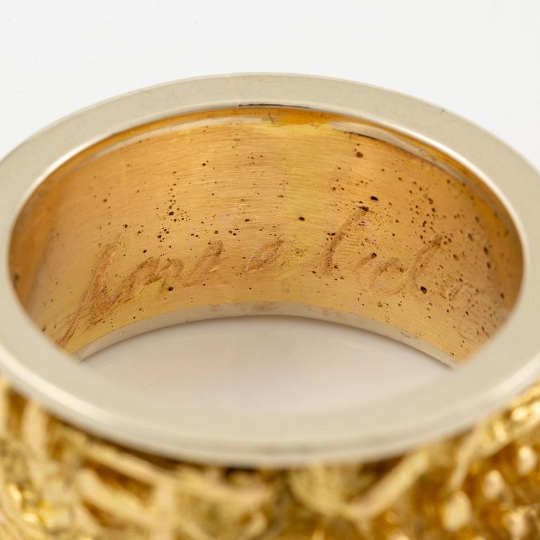 Arnaldo Pomodoro, a ring, 18K gold.