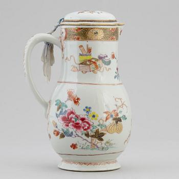 A large famille rose jug with cover, Qing dynasty, 18th century.
