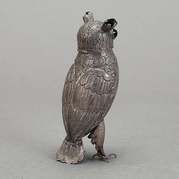 DOSA, silver. Oidentifierade stämplar, troligen 1800-talets slut. Vikt ca 38 gram.