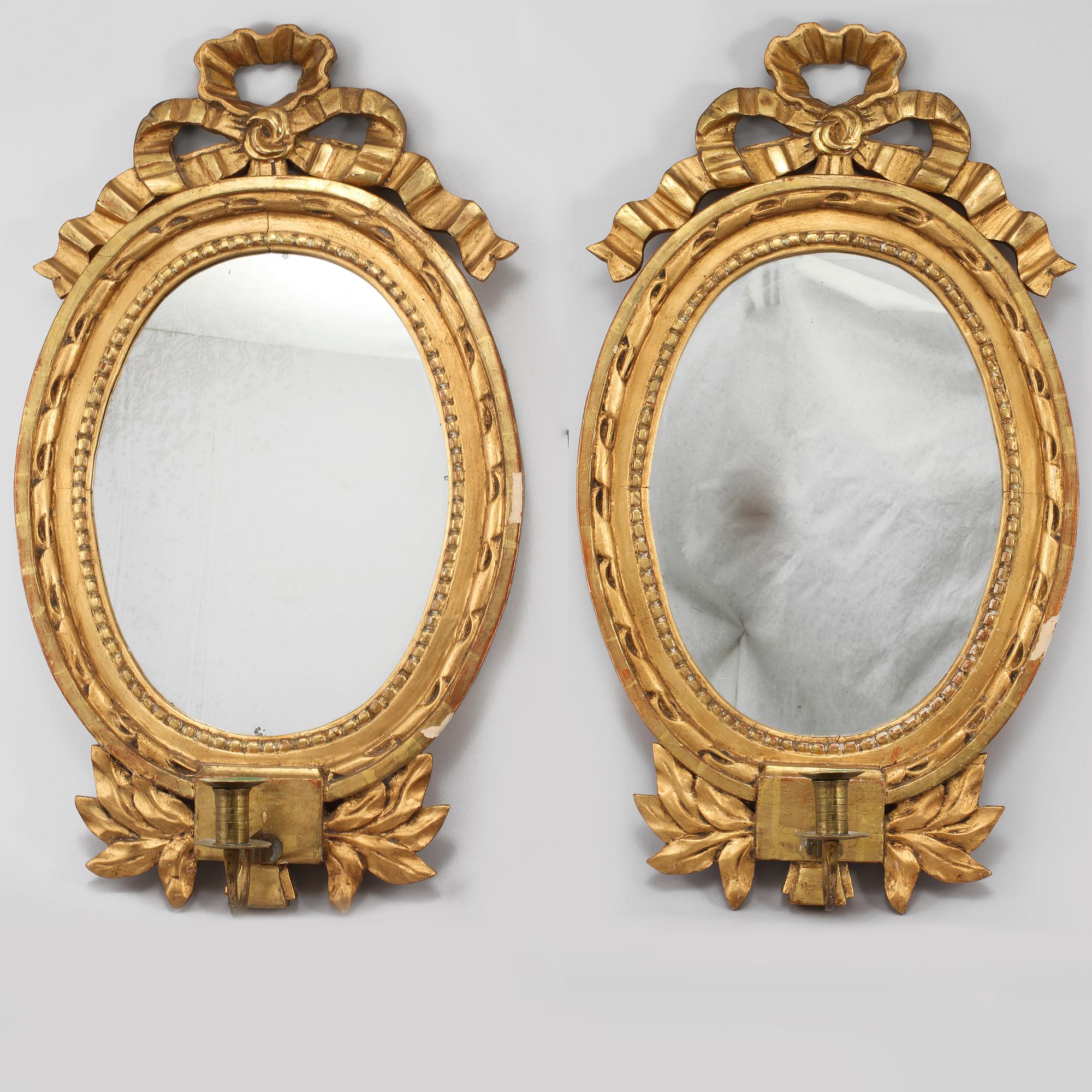 SPEGELLAMPETTER, ett par, gustaviansk stil, omkring sekelskiftet 1900.