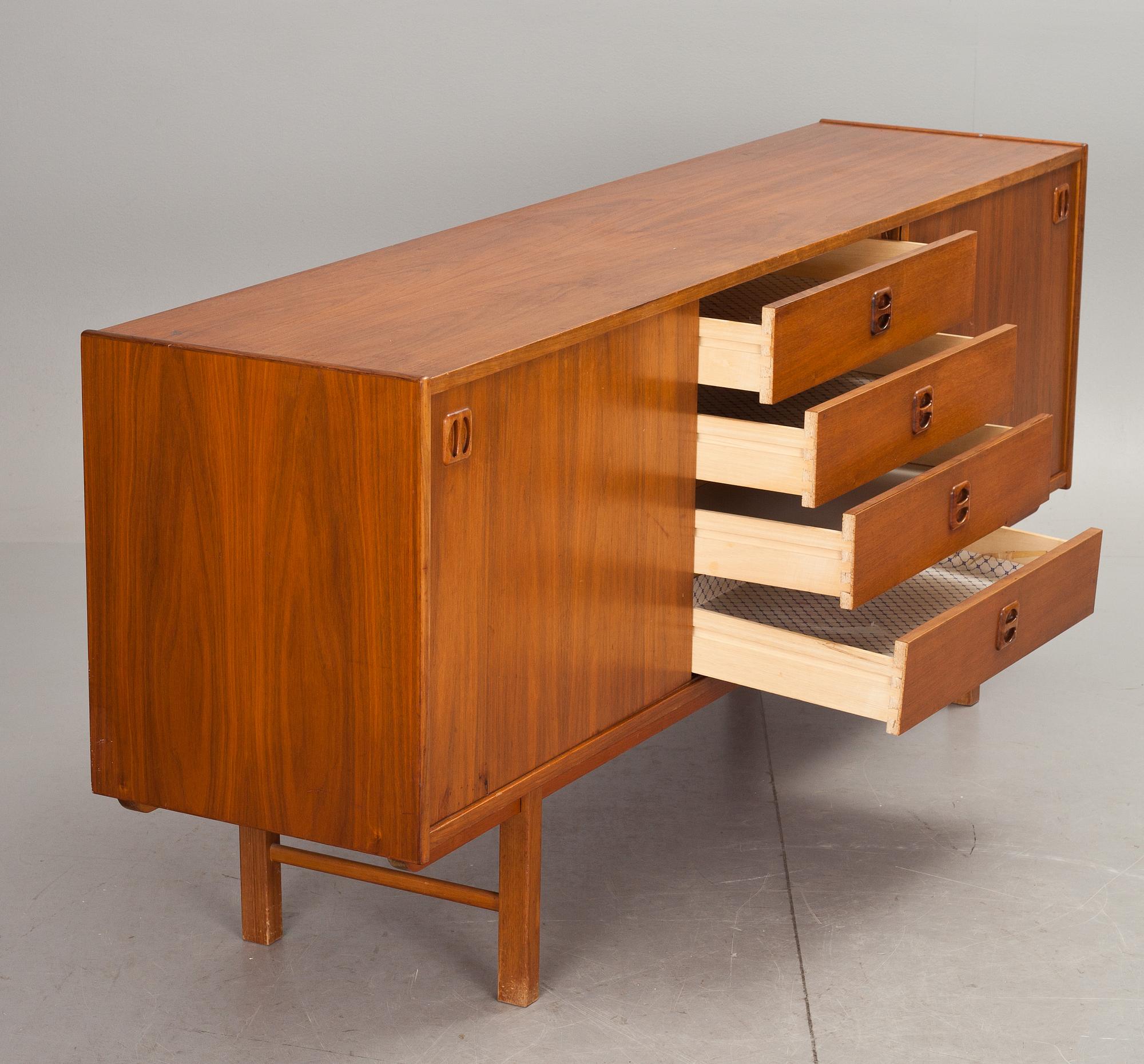 SIDEBOARD, 1960-tal.
