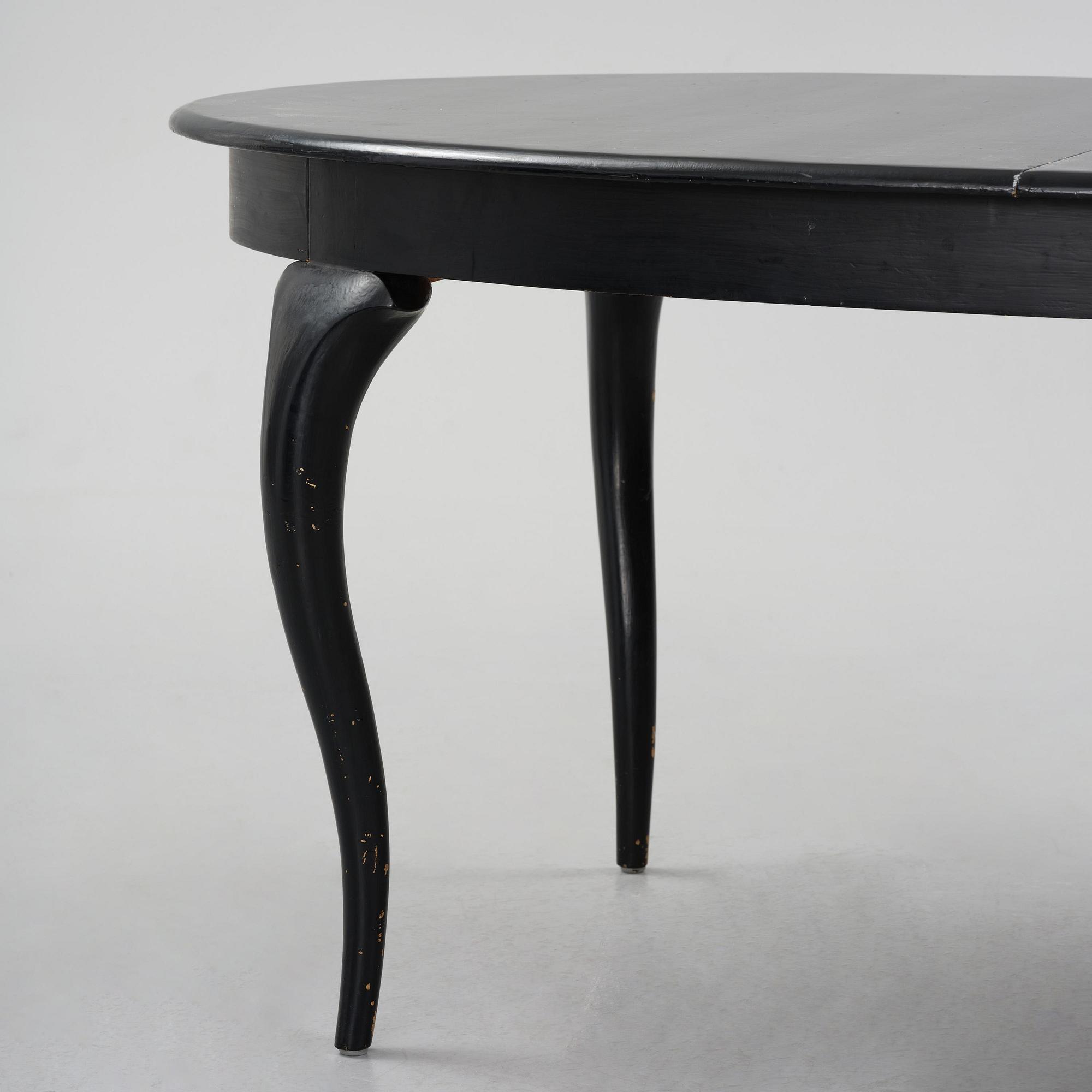 Uno Åhrén, a Swedish Grace dining table, 1920s.