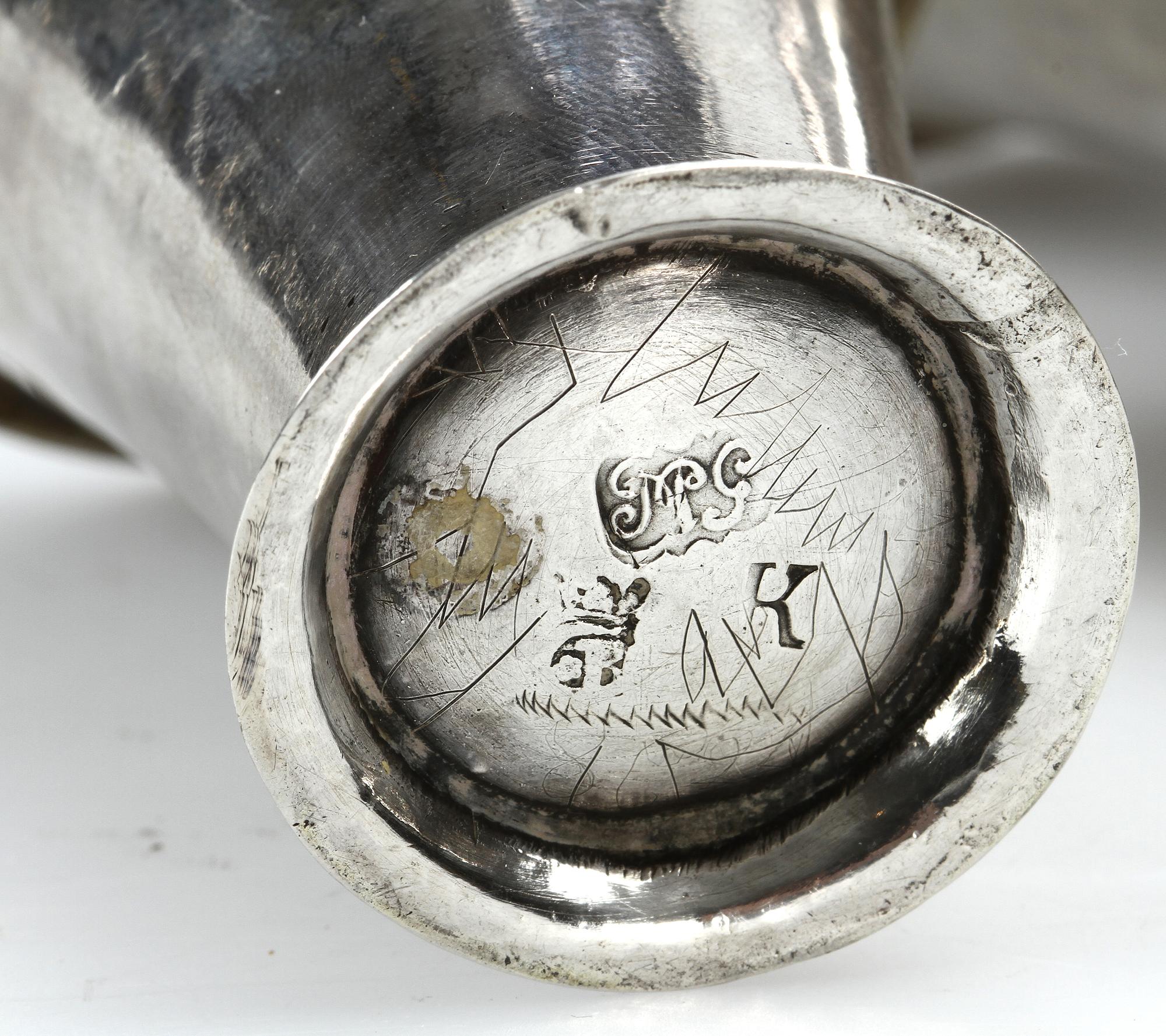 BÄGARE, 2 st, silver, 1700-tal. Vikt ca 96 gr.