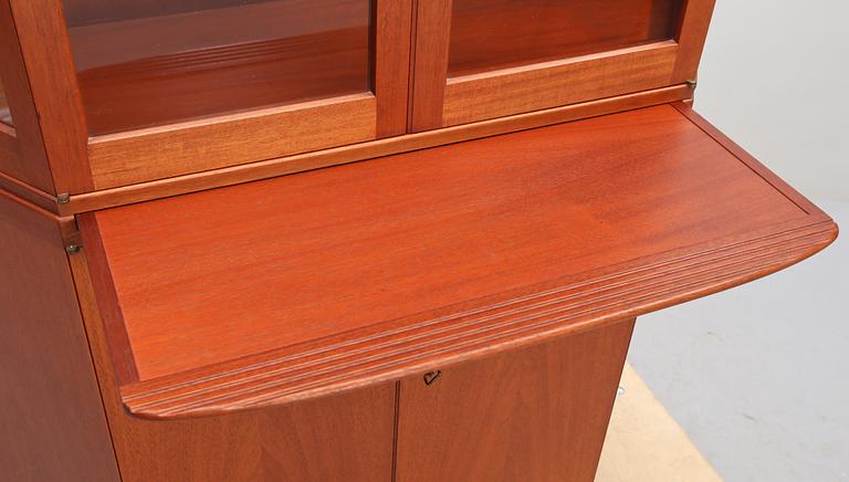 VITRINSKÅP, "Undantaget", Carl Malmsten, 1900-talets andra hälft.