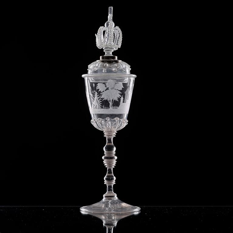 POKAL med samtida men ej ursprungligt LOCK, glas. Tyskland samt locket Kungsholms glasbruk, 1700-tal.