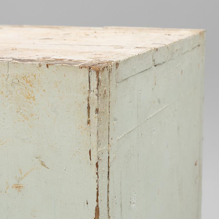 Överskåp, sent 1800-tal.