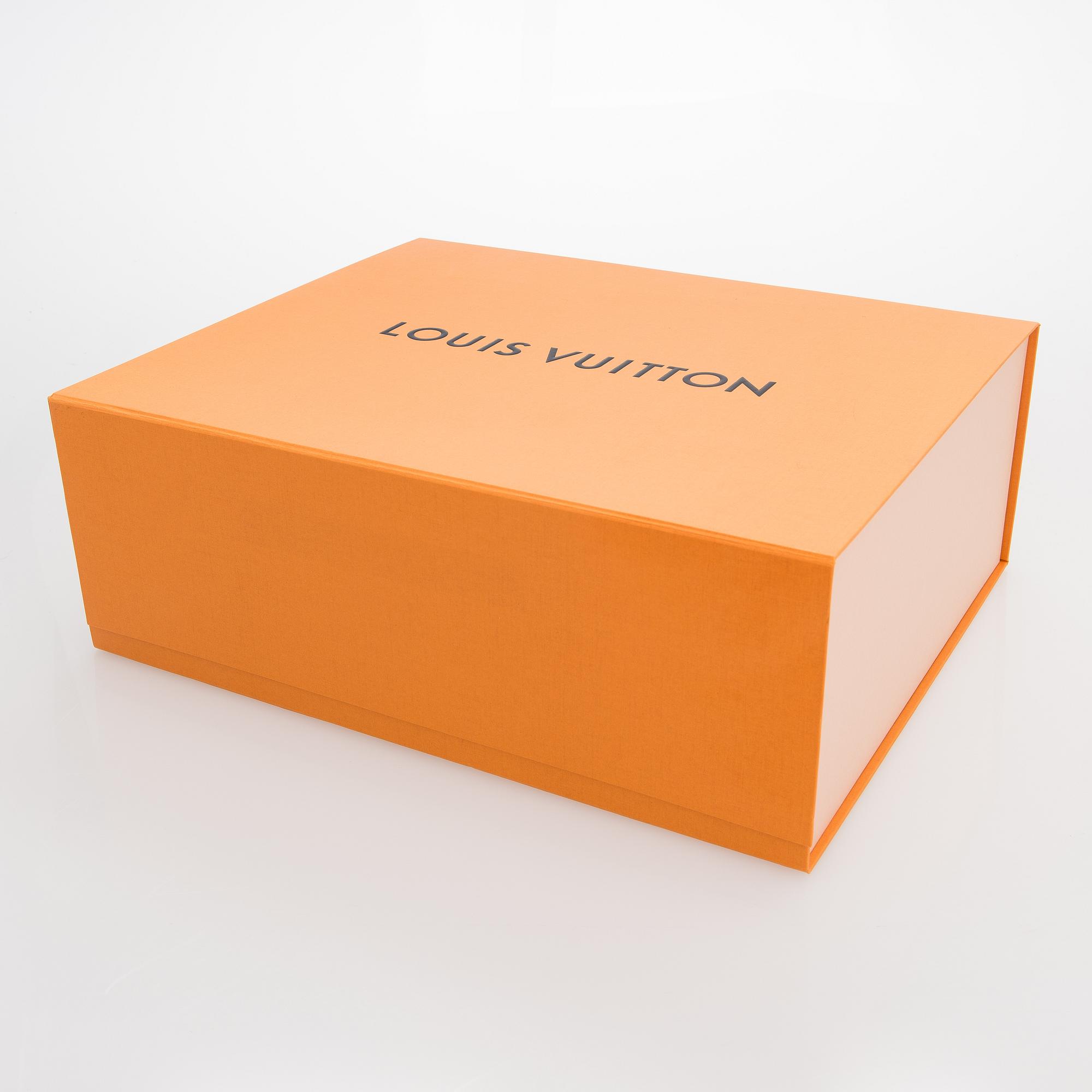 Louis Vuitton, A 'Onthego GM' Bag.