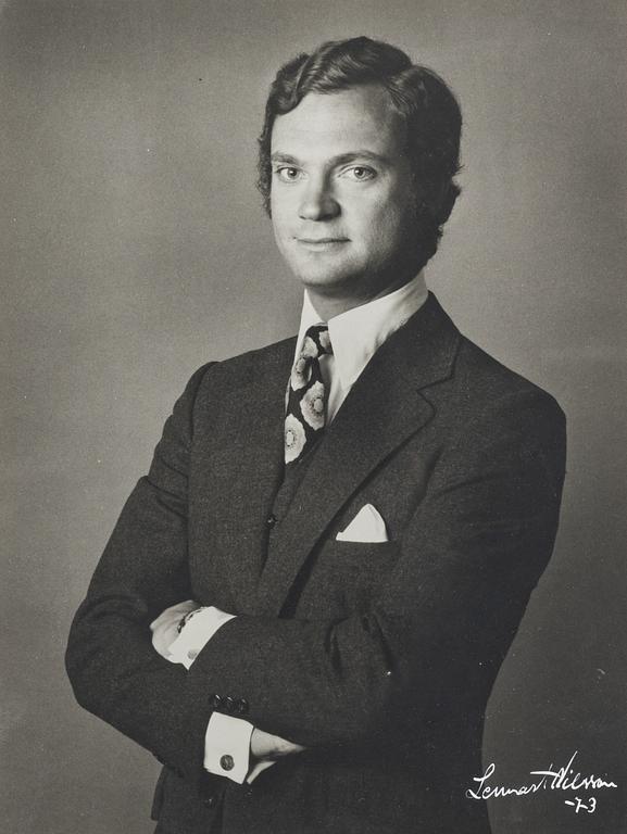 Lennart Nilsson, photograph with King Carl XVI Gustaf's own signature, 1974.