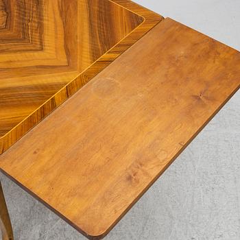 Dining table, Swedish Modern, 1930s/40s.