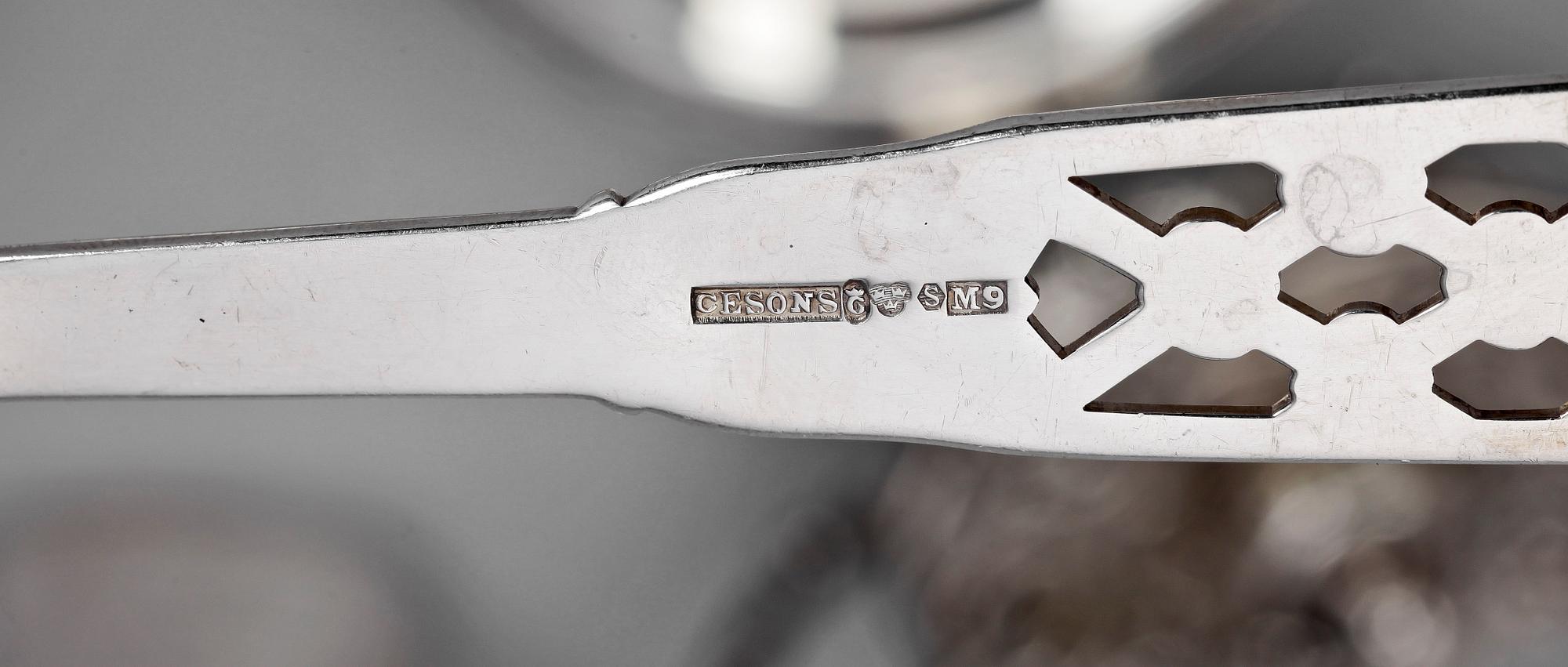 PARTI SILVER, 10 delar, bla Sverige, omkring 1900-talets första hälft. Tot. Vikt ca 417.