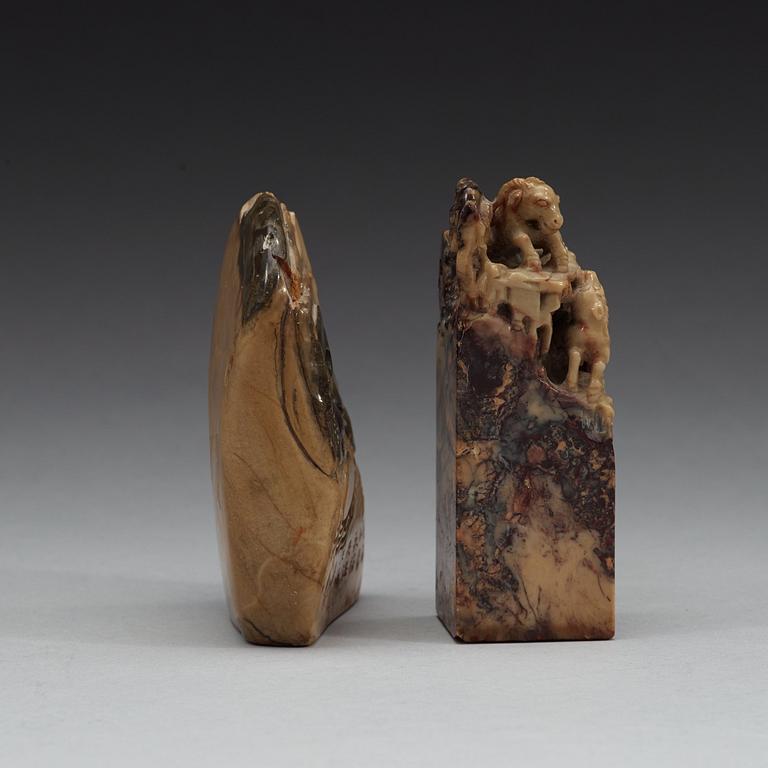 Two carved stone seals, Qing dynasty (1644-1912).