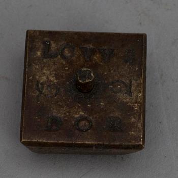 GULDVÅG, 1700-tal, mässing och orginalfodral.