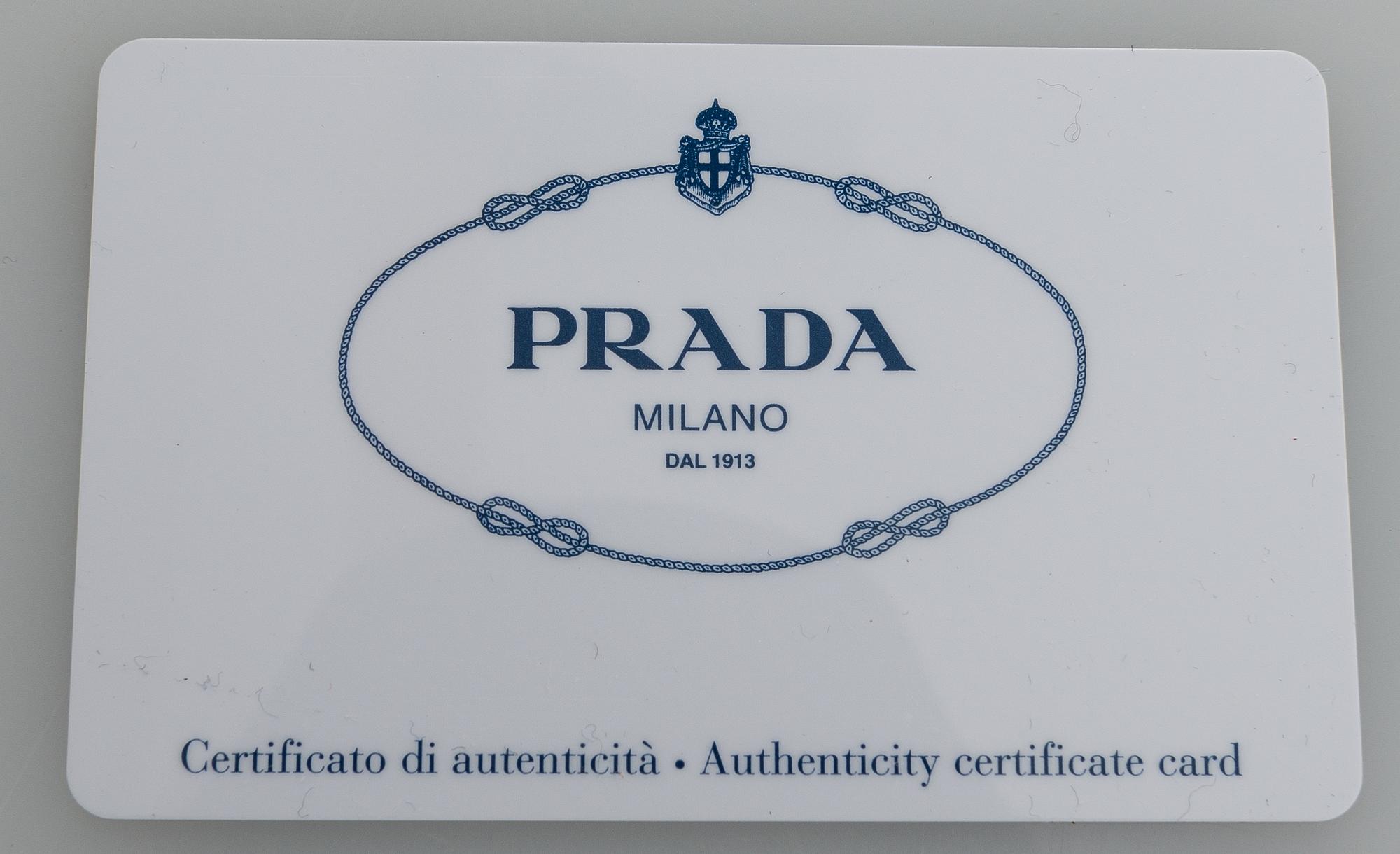 PRADA, Laukku ja lompakko.