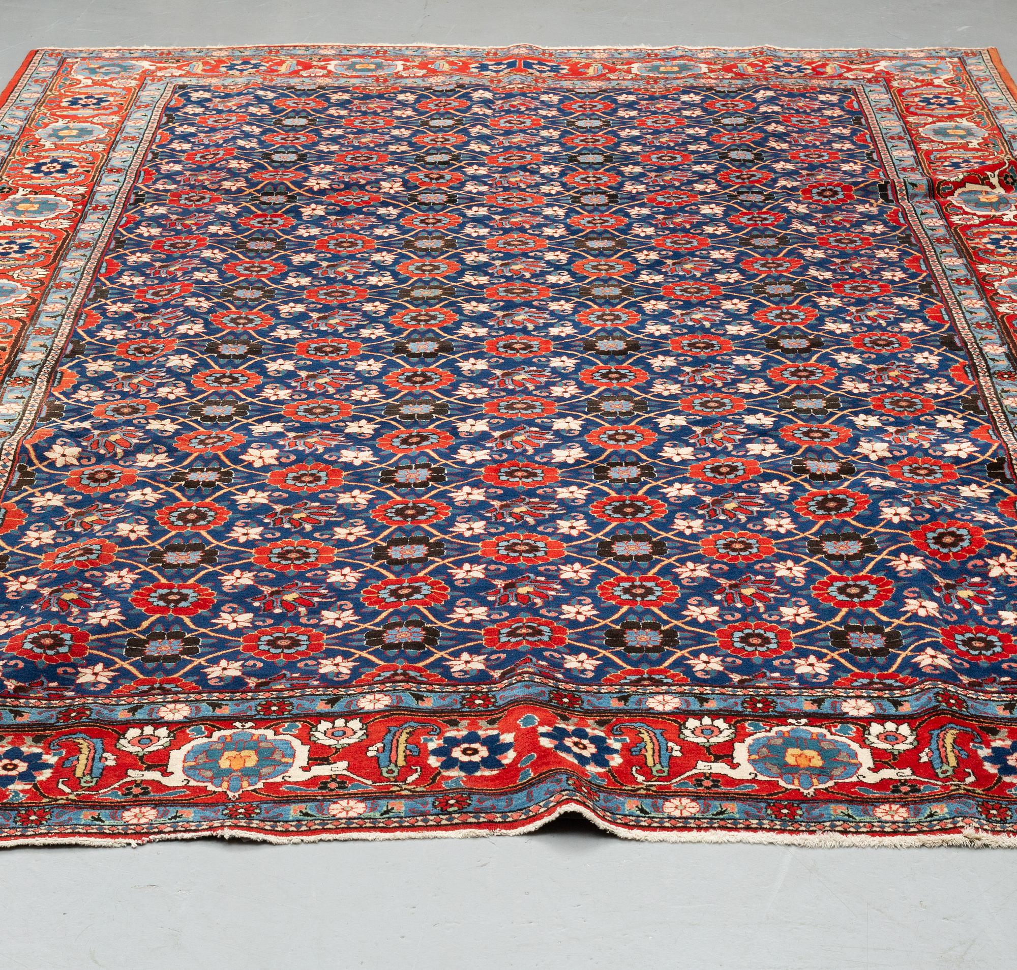 A semi-antique Veramin 325 x 212 cm.