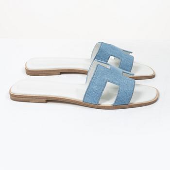 Hermès, Sandals, "Oran, Le Jean", size 39 1/2.