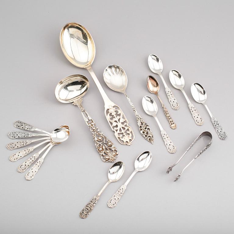 BESTICK, 17 delar, silver, svenska och norska, 1900-tal. Vikt ca 270 gram.