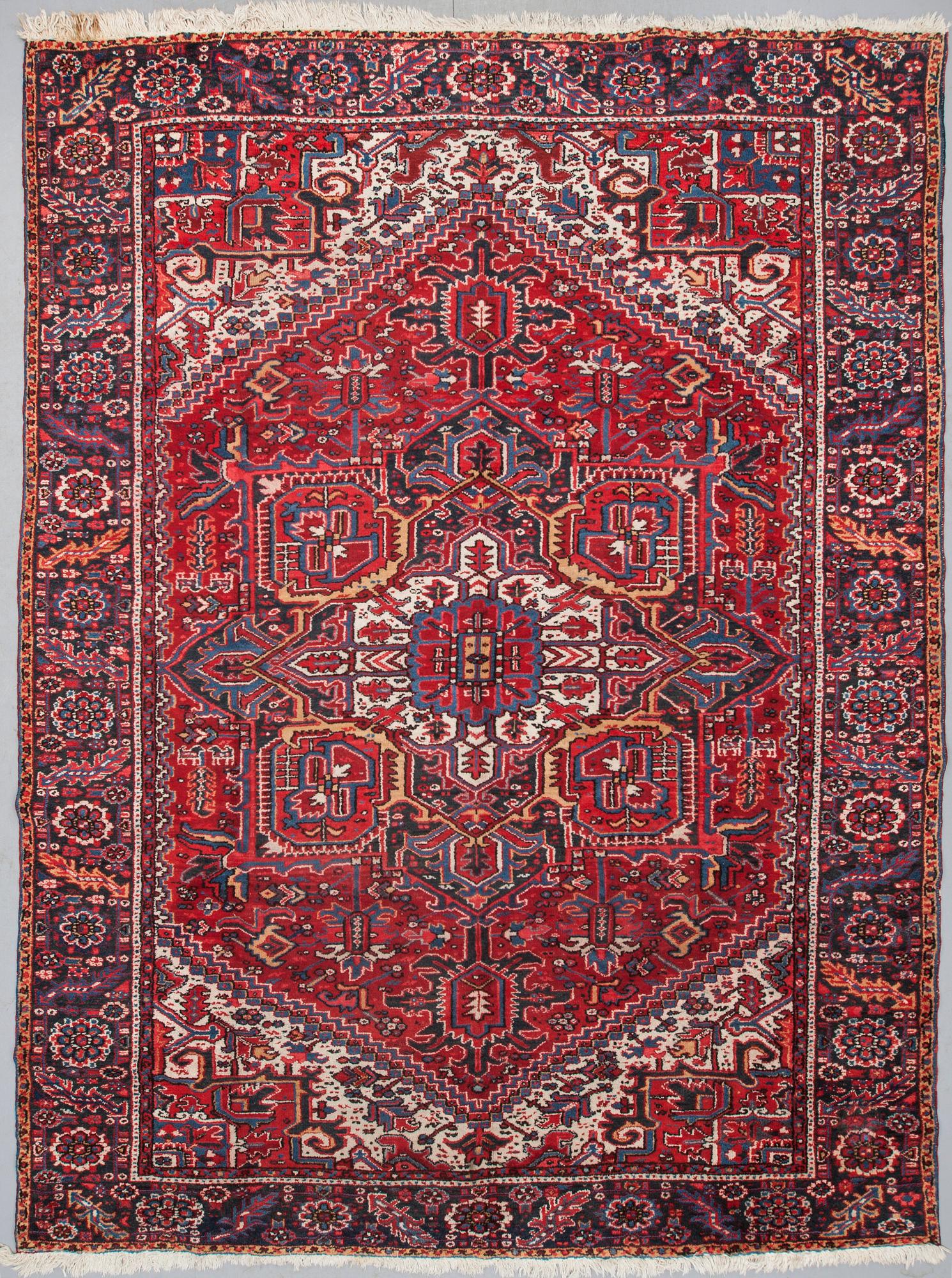 MATTA, old, Heris, ca 350 x 263 cm.