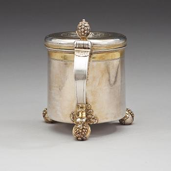 A Baltic early 18th century parcel-gilt tankard, marks possibly of Franz Johann Dreyer, Reval (1664-1714).