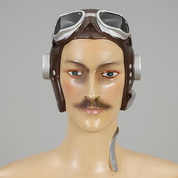 SKYLTDOCKA, lergods, omkring 1940/50-tal.