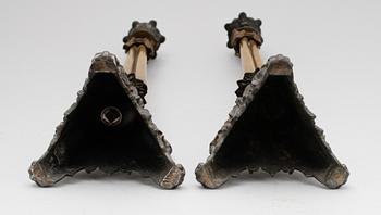 LJUSSTAKAR, 1 par, mässing och metall, 1800-tal.