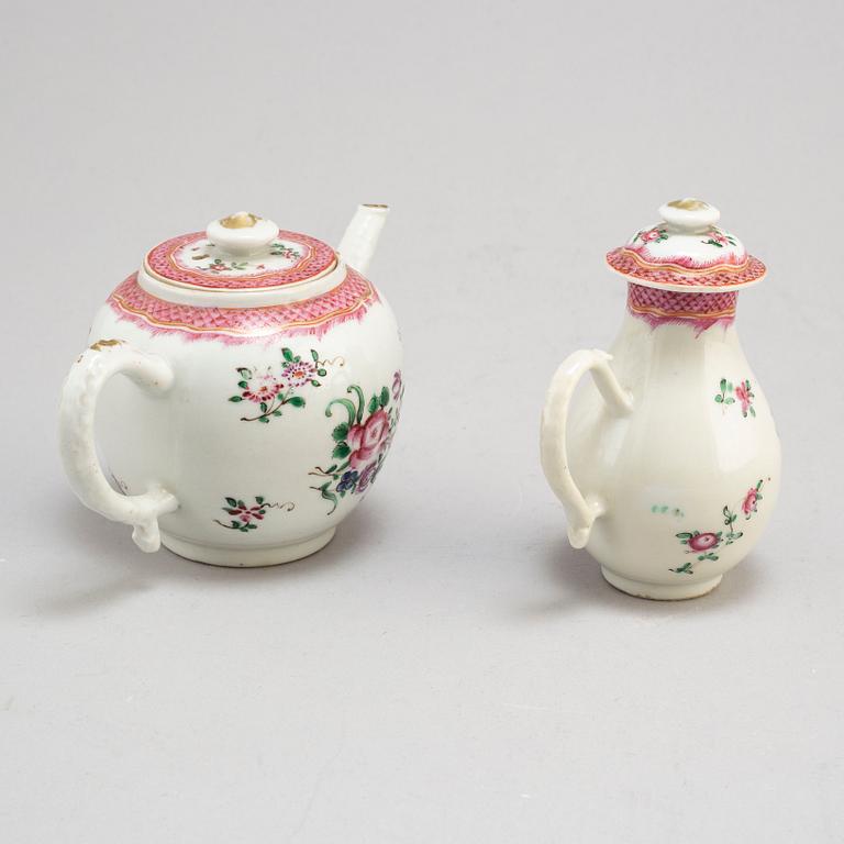 A famille rose export tea service, Qing dynasty, Qianlong (1736-95) (13 pieces).