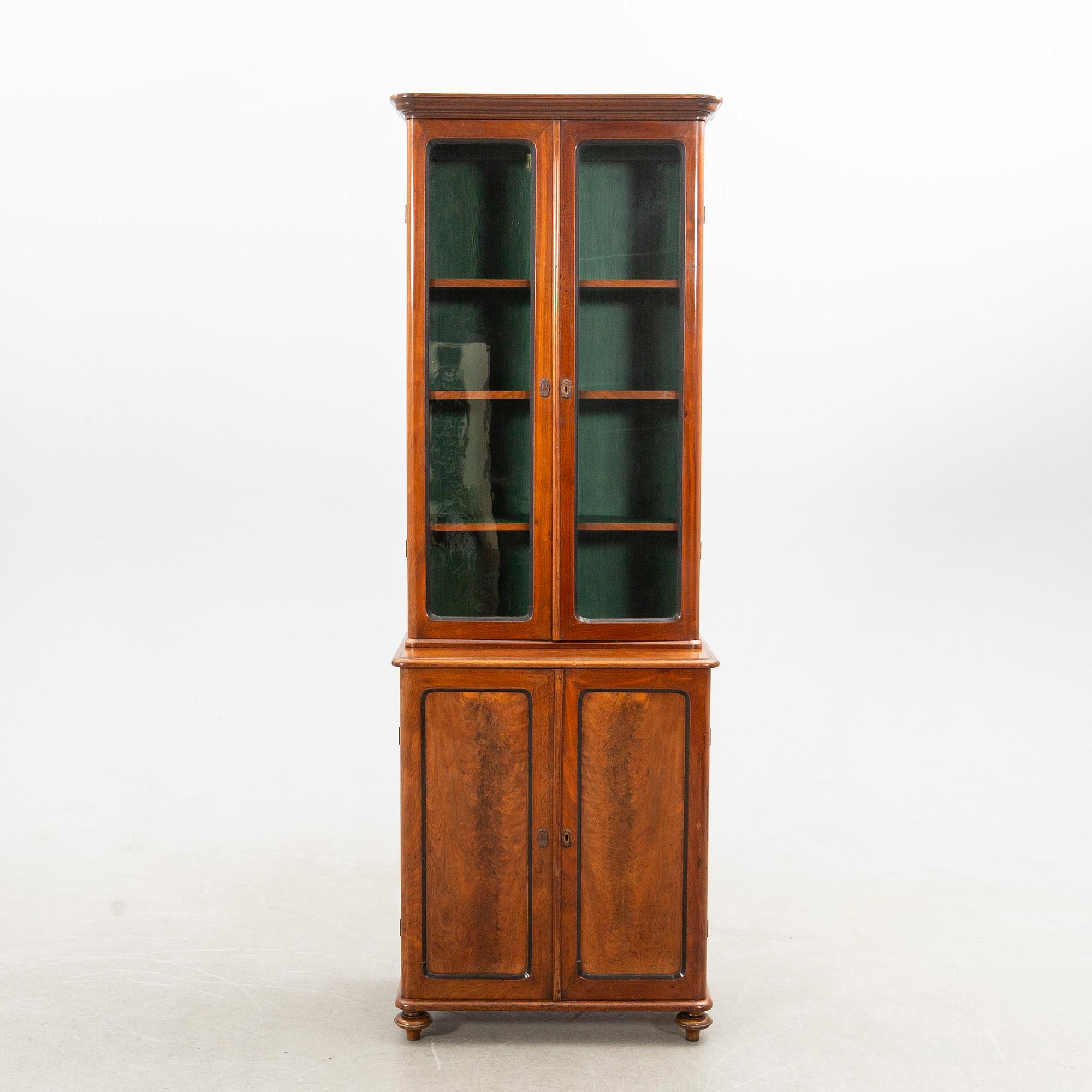 Skåp, 1800-talets mitt.