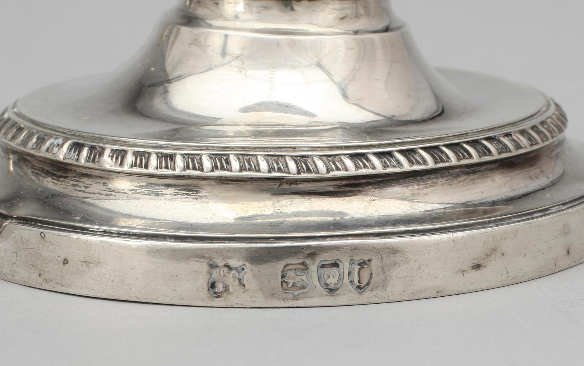 LJUSSTAKAR, ett par, silver, London 1895. Tot ca 440 gram.