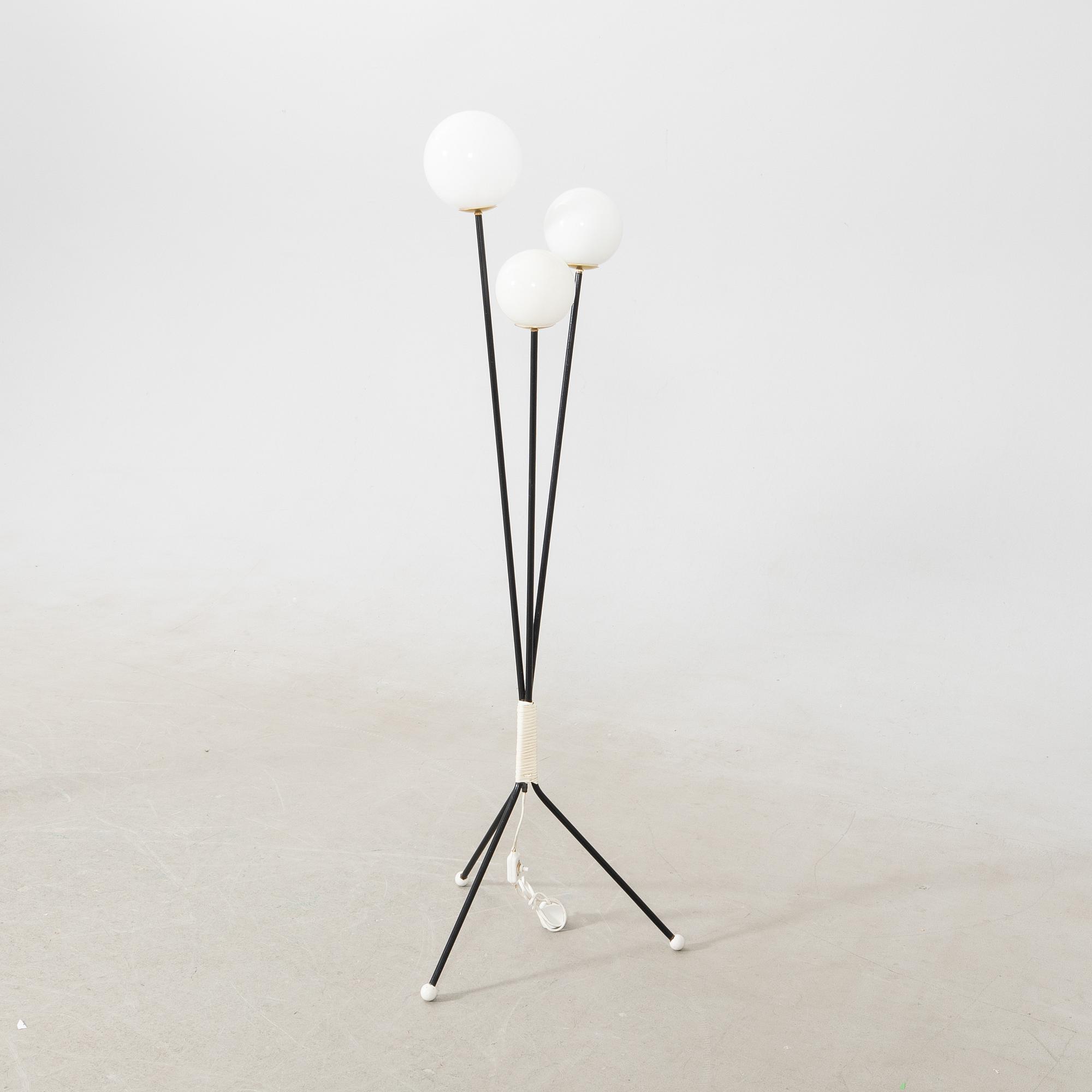 Golvlampa 1900-talets mitt.