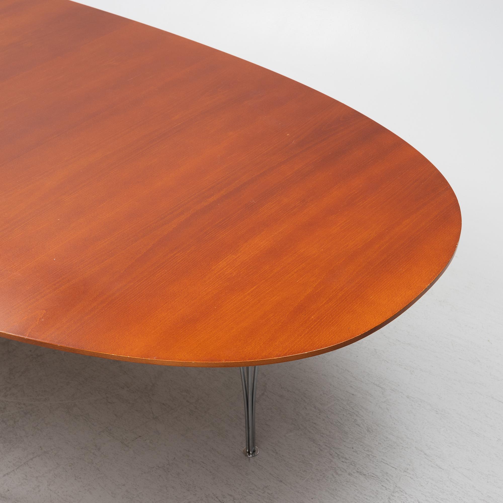 Bruno Mathsson & Piet Hein, bord, "Superellips", Fritz Hansen, Danmark, 1988.