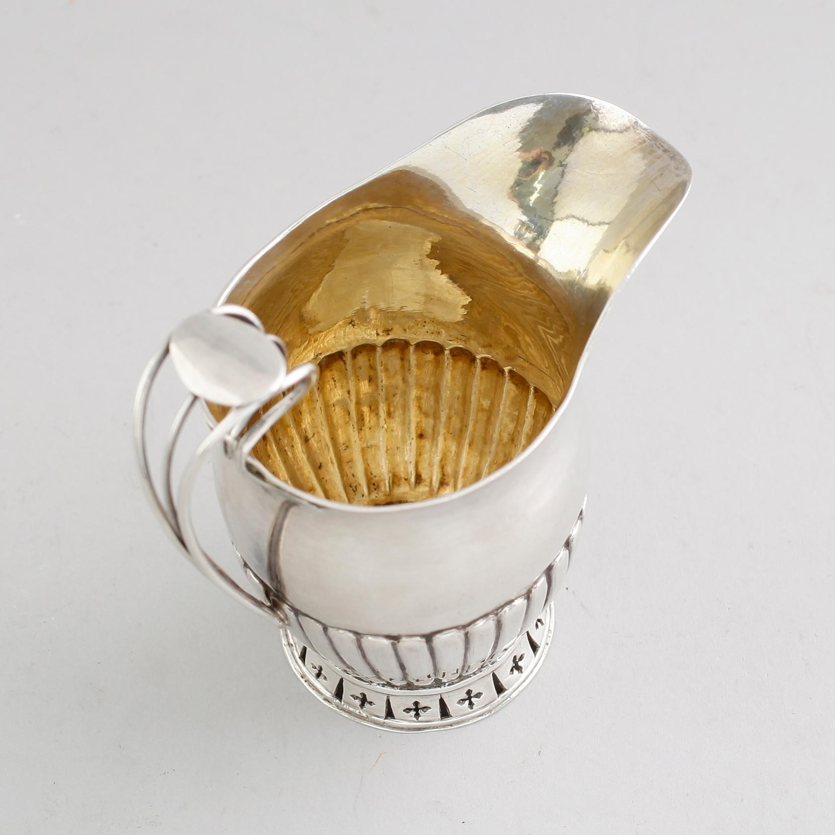 GRÄDDKANNA, silver, svenska stämplar Nyköping 1823. Vikt ca 83 gram.