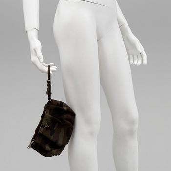 CLUTCH, Prada.