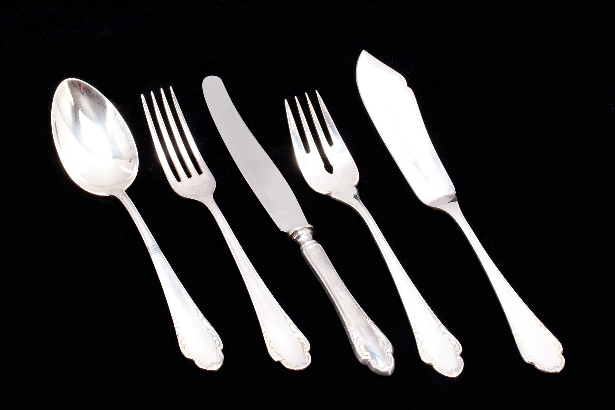 BESTICK, "Haga", totalt 60 delar, silver samt fiskbestick, nysilver. Totalvikt exkl fiskbestick ca 1500 g.