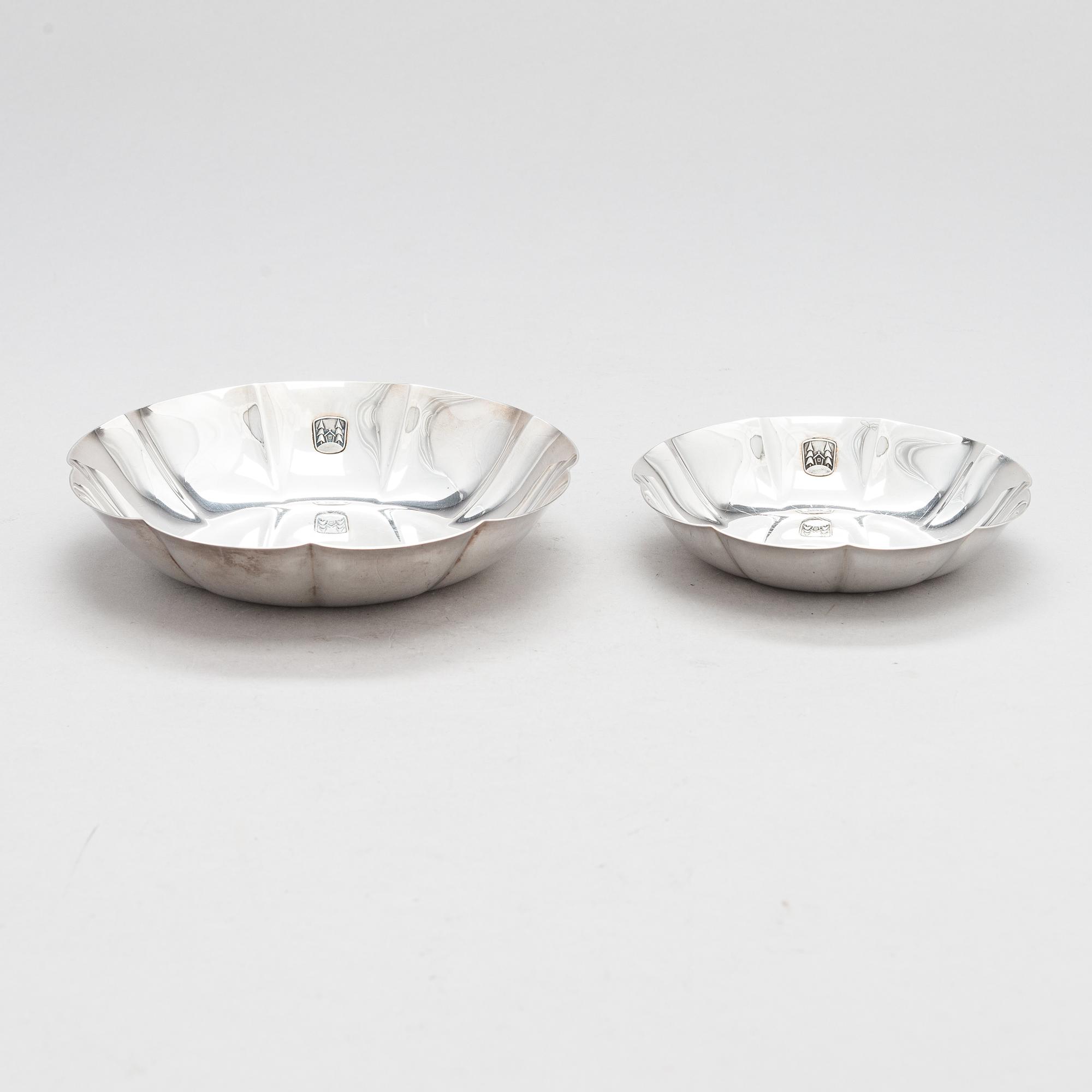 Two 1950s silver bowls Hopeatehdas, Helsinki, 1957.
