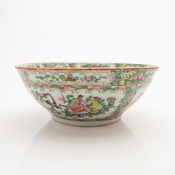 Bowl and cover urn, China, Canton, 18th/20th century.