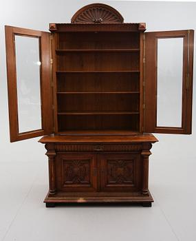 SKÅP/BOKSKÅP, omkring år 1900.