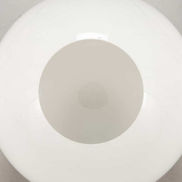 Paavo Tynell, taklampa, modell 1602, Idman 1950-tal.